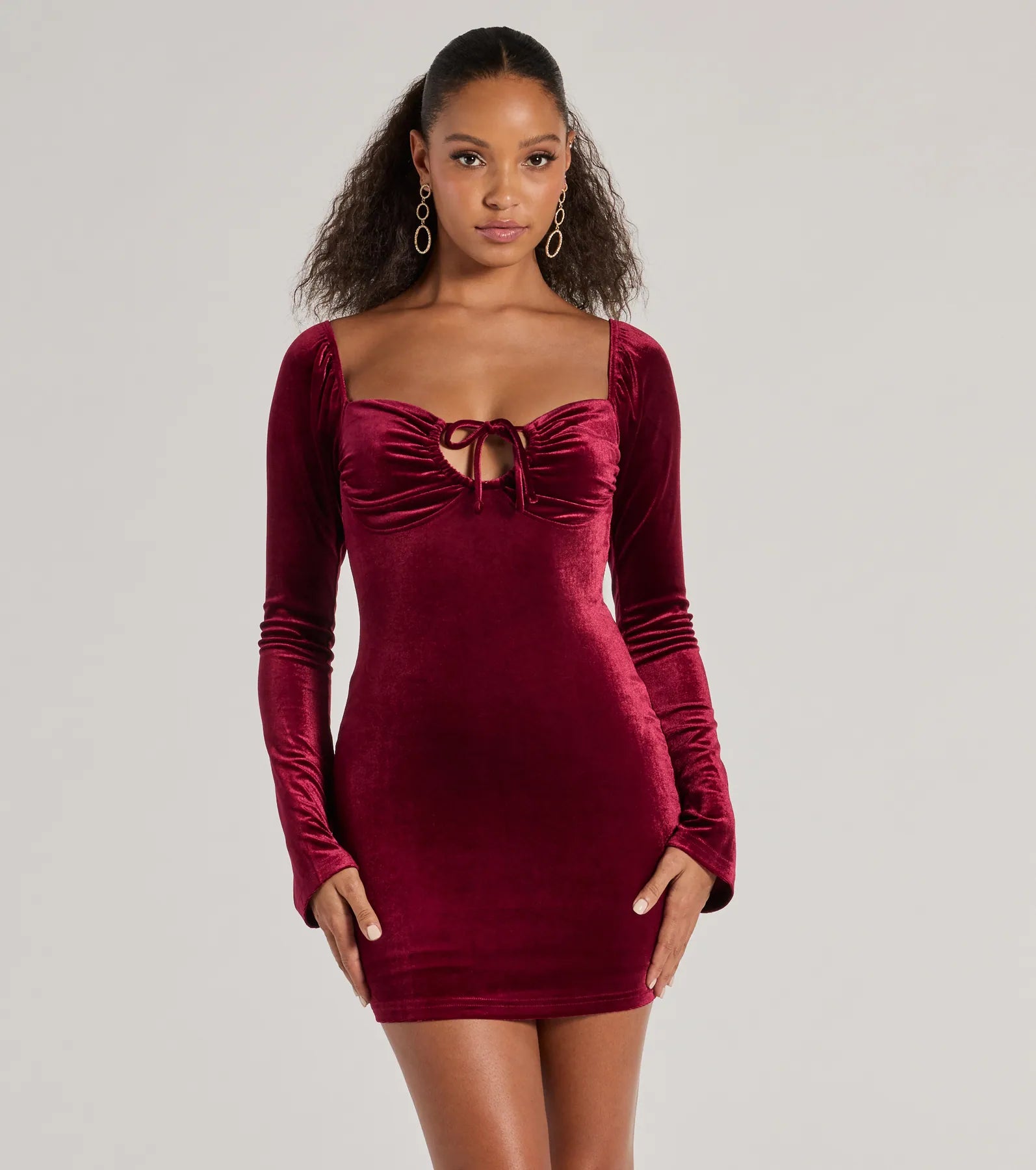 Style Revolution Season Of Splendor Long Sleeve Velvet Mini Dress Vintage Look