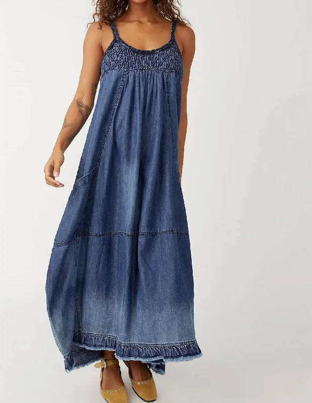 Holiday Attire Sale Clear Skies Maxi Dress In Hazey Chic Urban Fashion Look