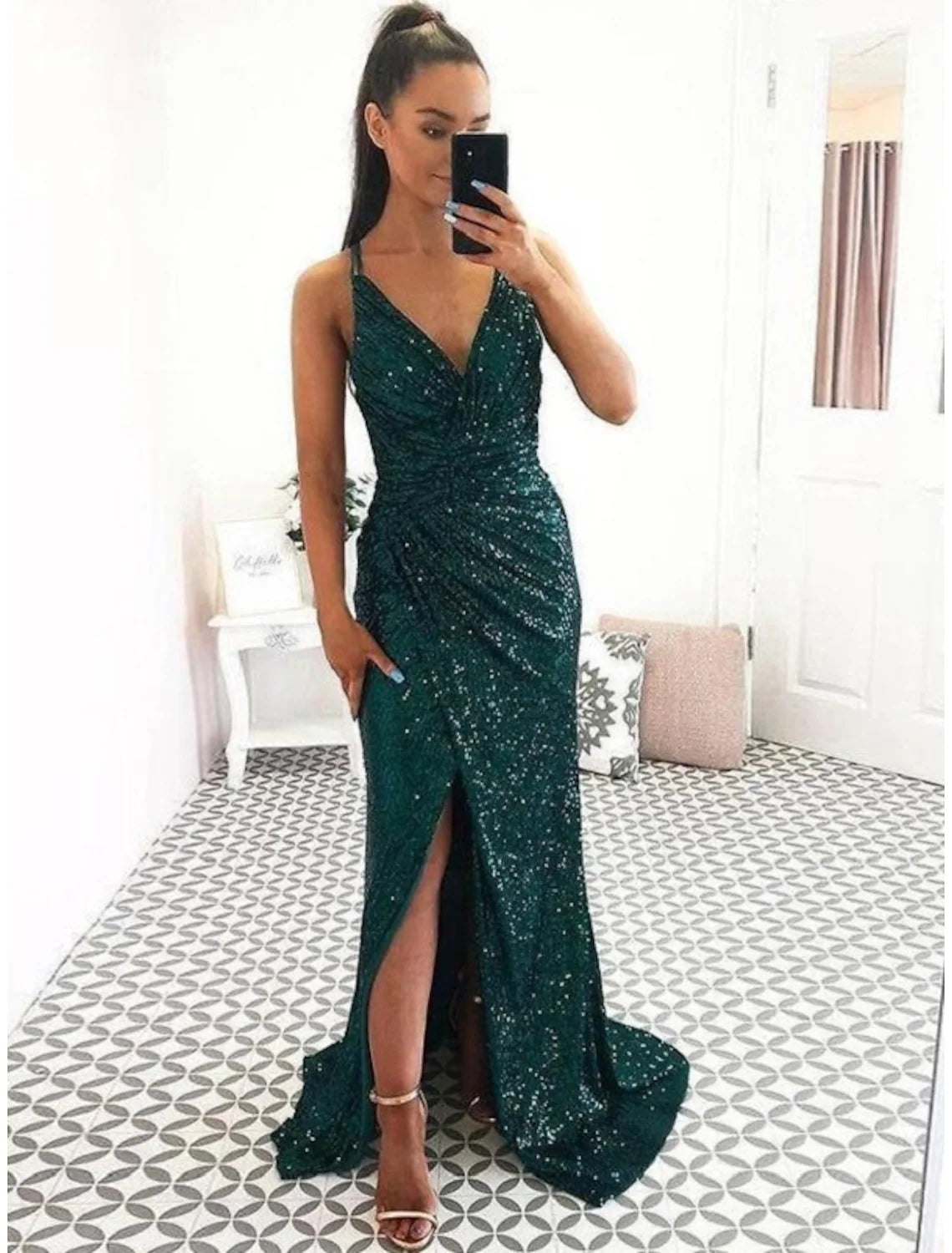 Classic Chic Deals Prom Dresses Sexy Dress Party Wear Sleeveless V Neck Sequined Backless with Sequin Slit Feminine Soft - Hued Look