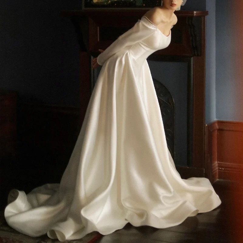 Cozy Comfort Style Sale Off the Shoulder Long Sleeve Wedding Dress with Boat-neck Casual Elegance