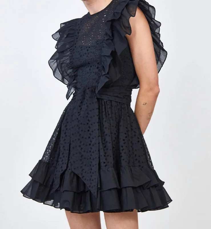 Everyday Elegance Sale Mackenzie Dress In Black Floral Cut Effortless Comfort